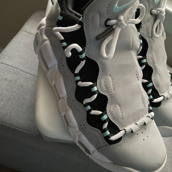 Nike Air Mo Money Size 7 Men’s